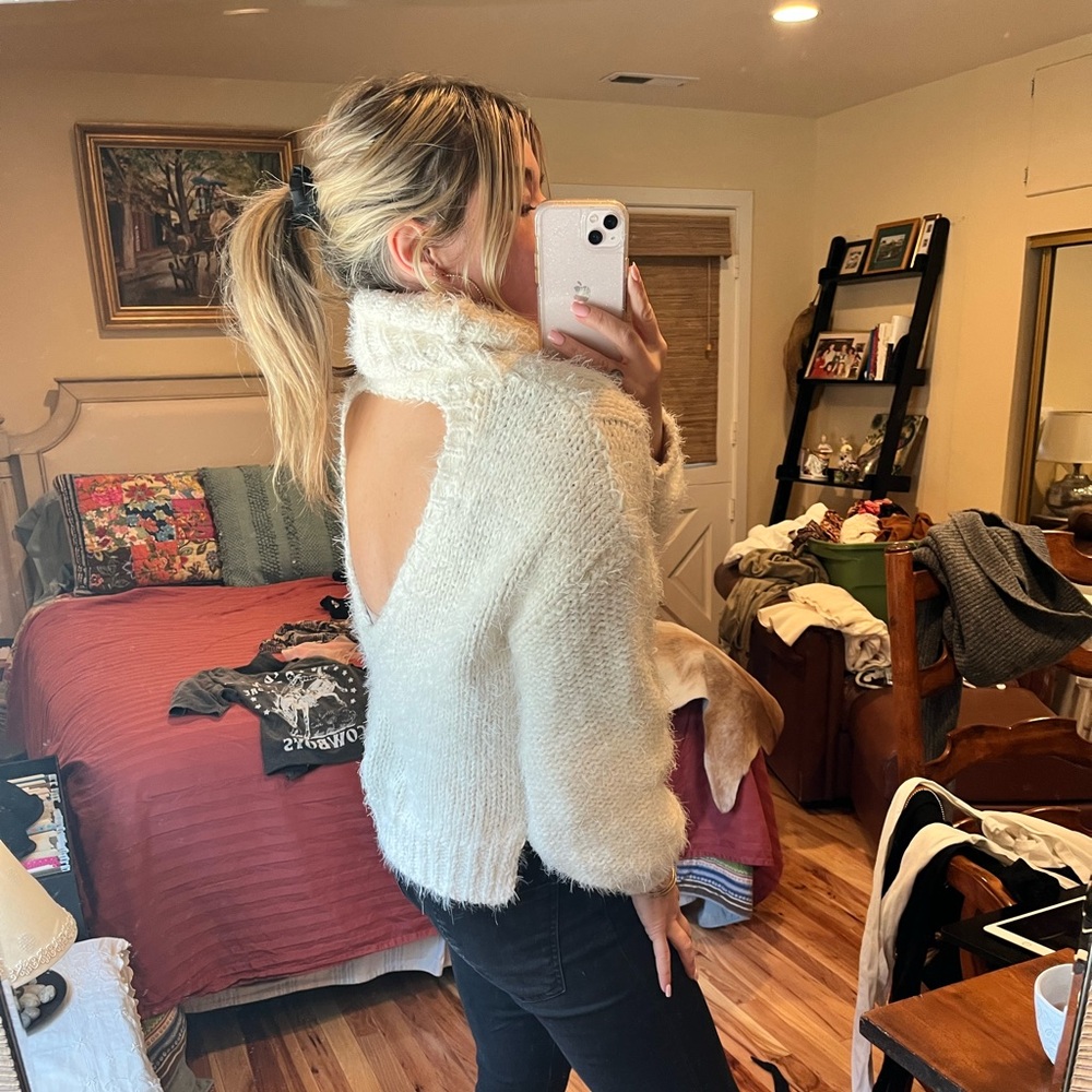 Cut out back sweater worn once size S